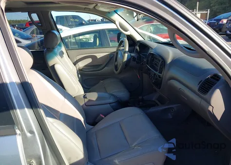 2003 Toyota Sequoia Sr5 V8 из США, поврежденный, VIN 5TDBT44A33S203301